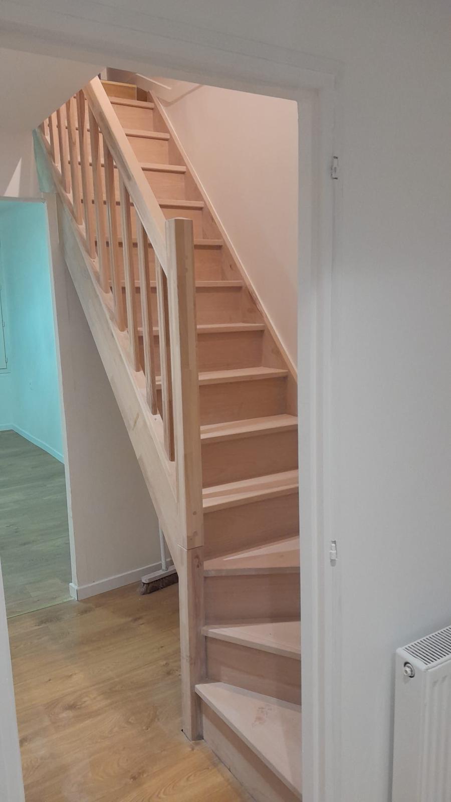 Escalier intérieur — réalisation RENOVAL PLUS