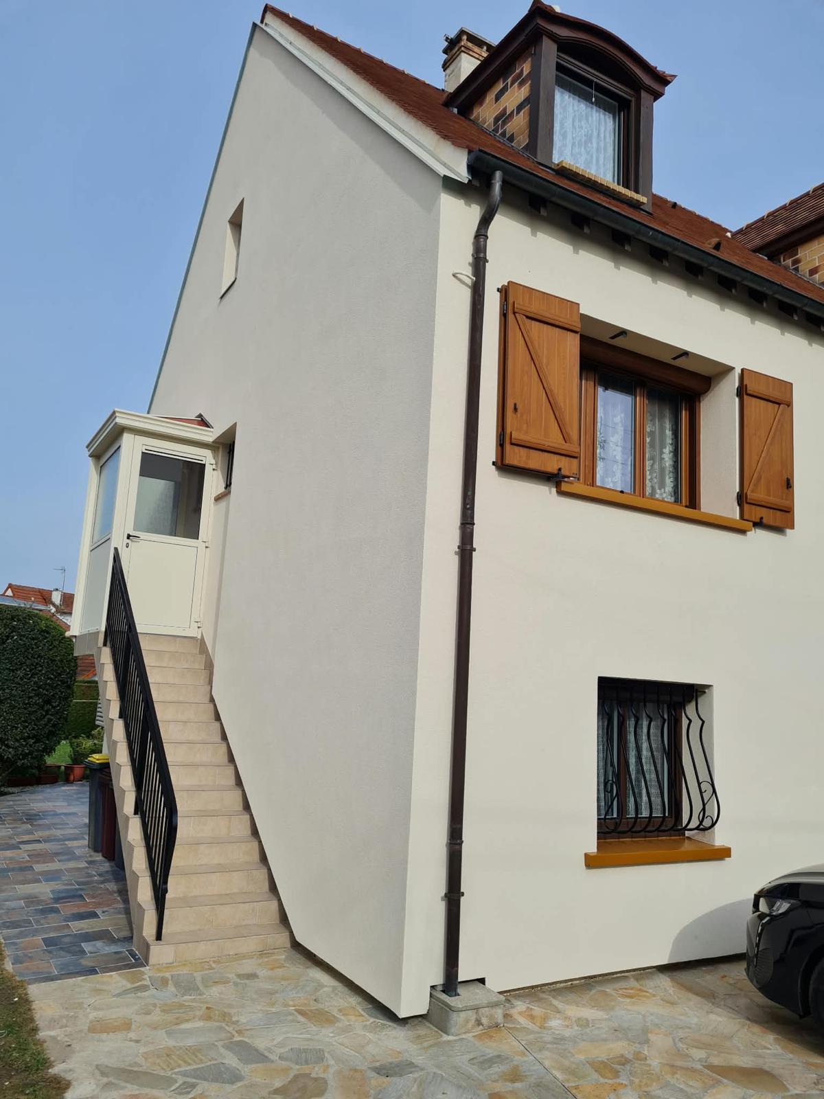 Façade de maison — réalisation RENOVAL PLUS