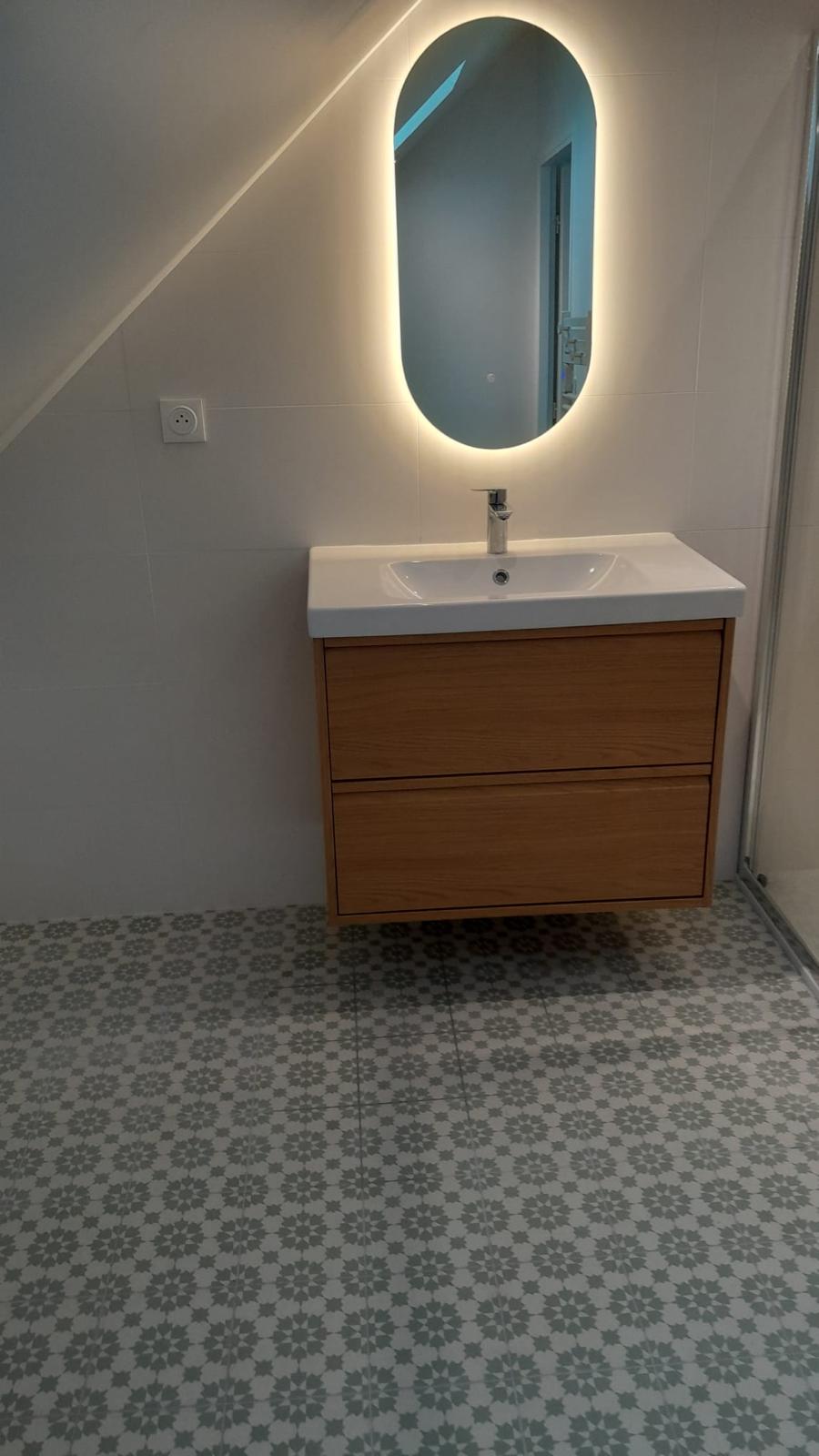 Meuble vasque et miroir — réalisation RENOVAL PLUS
